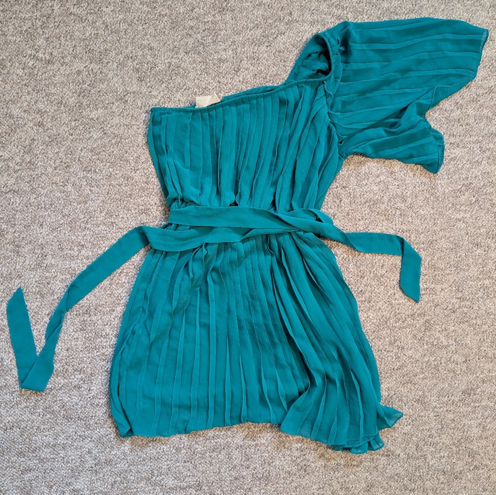 Elegant Teal Pleated Women's Top